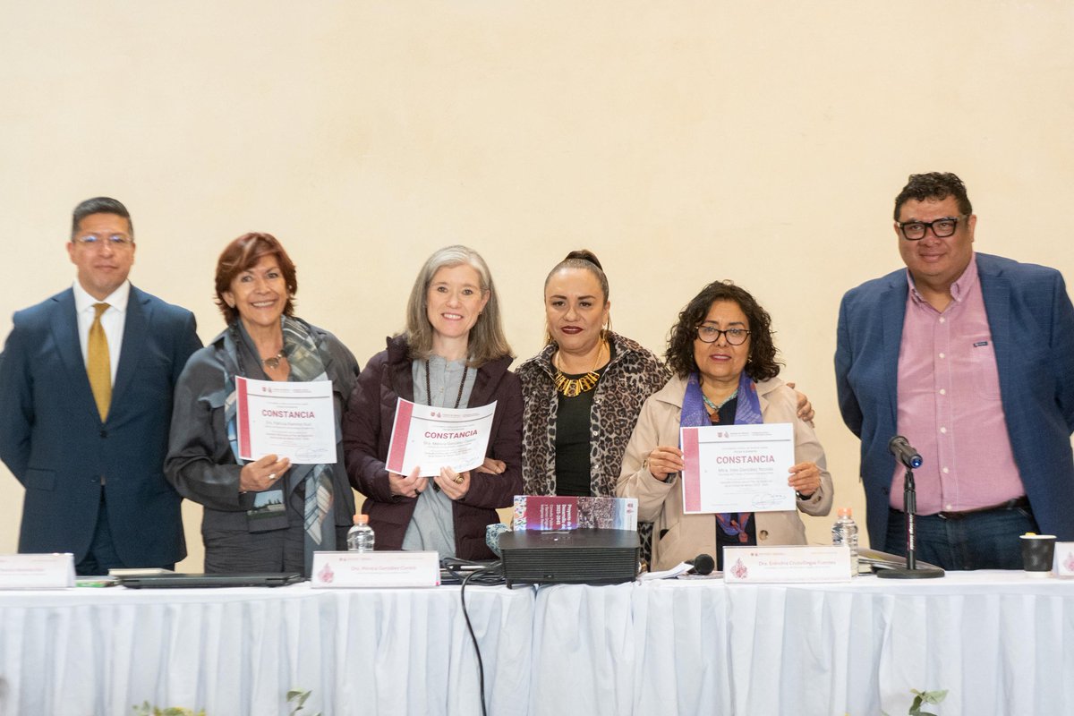 Hoy en la Consulta Pública para integrar el Plan General de Desarrollo 2025-2045, organizado por la <a href="/CDMXConsejeria/">ConsejeríaCDMX</a>, compartí la visión de la Secretaría de <a href="/TrabajoCDMX/">Trabajo CDMX</a> para reconocer y garantizar derechos a quienes ejercen actividades no asalariadas.  🙌🏾
✅ Durante mi