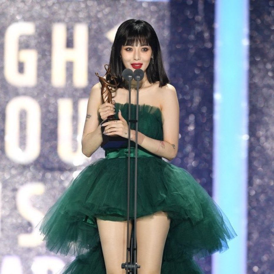 TheHyunaHour's tweet photo. so pretty https://t.co/WCMVXgUvwX