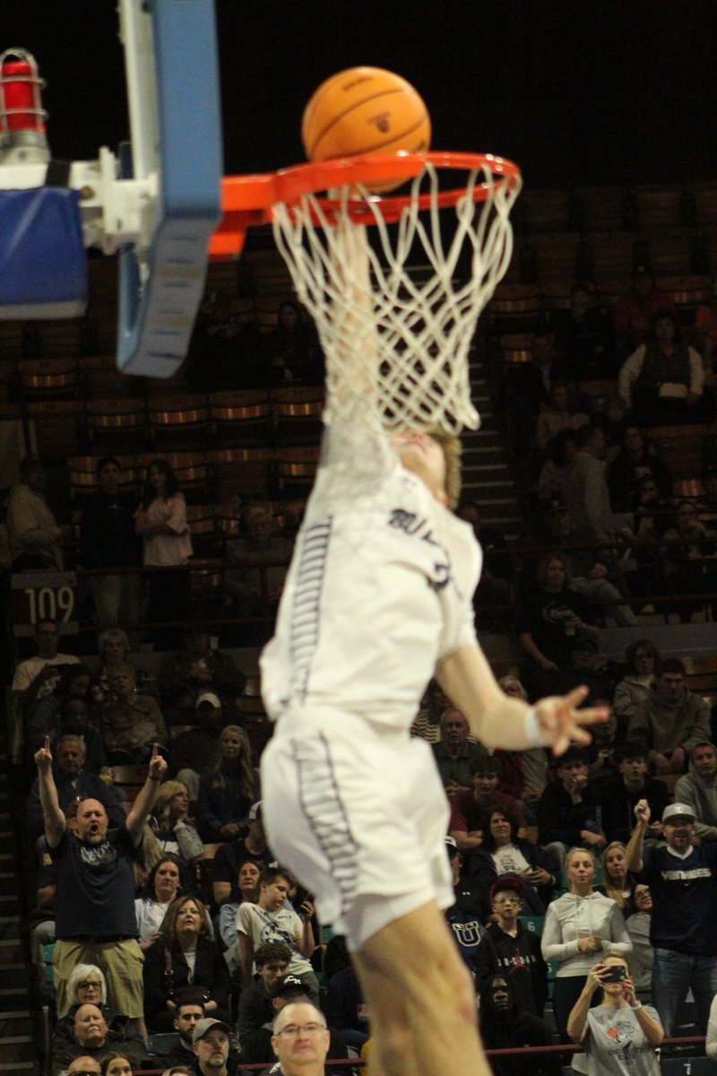 Bball_CO's tweet photo. Final 4A Final 4
University 82
Peak to peak 70 

University and Kent will play tomorrow for 4A ship 

University 
John Elbe 29
River Sawyer 19
Coehn Nitzel 16

P2P
Cole Boonstra 26 and 11
Tysen Burton 16
Ian Kalenz 15

Boonstra was excellent for P2P 

Elbe finished nearly everythign at the rim 
#copreps #boys4afinal 4