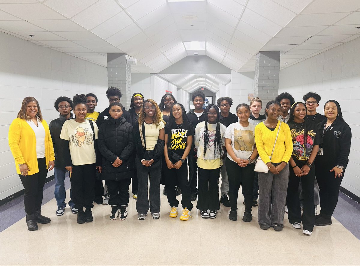 MrsDelaney101's tweet photo. Beta Pride: Serving with Purpose! 🏆@BearCreekMS Beta Club members celebrating #BetaWeek2026 “The Bear Way”! 🖤💛 @MsTGedu @Armstrong_BCMS @nationalbeta #BetaWeek https://t.co/RDg1dpGgA0