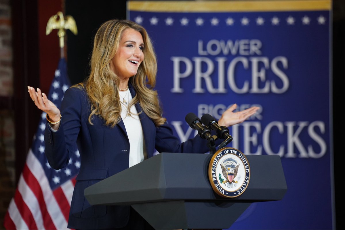 Kelly Loeffler tweet media