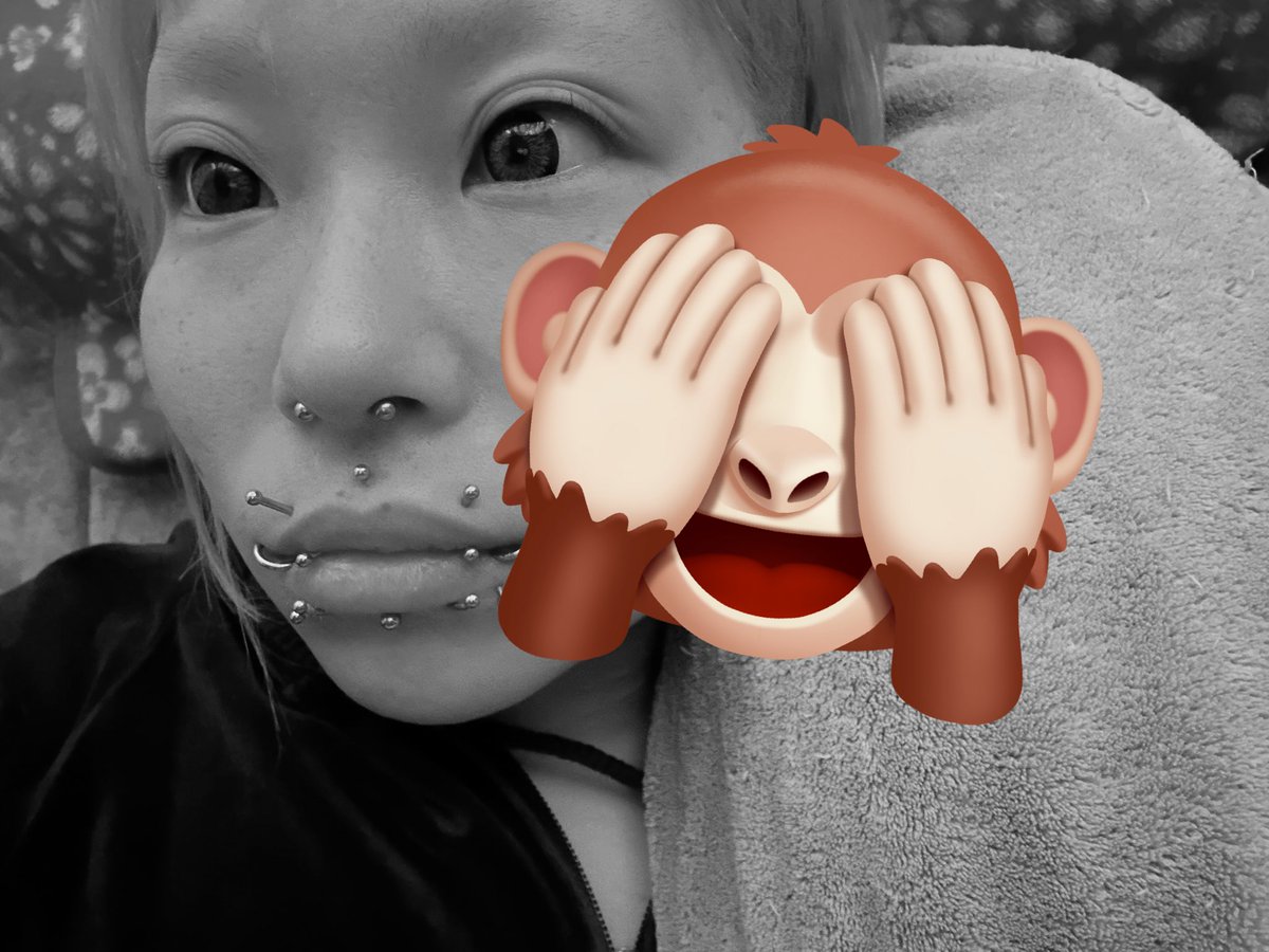 t_p_1222's tweet photo. 実家にバナナバーベルしか無かったから鼻塞がれとる🤣
#セプタム #ボディピアス https://t.co/DRcsp85hdU