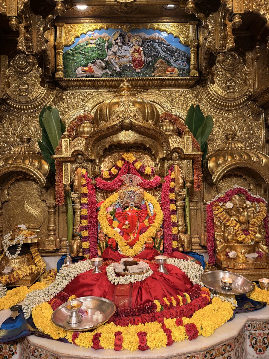 Shri Siddhivinayak Temple tweet media