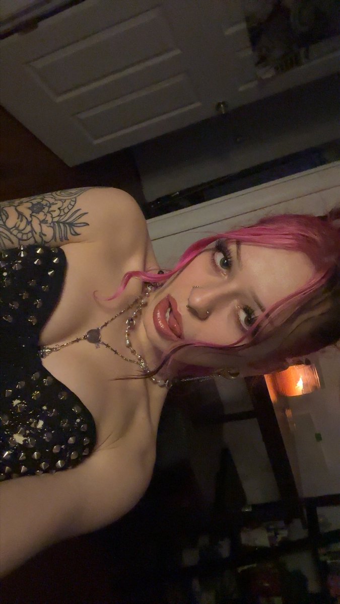 mireya ❣️ tweet media