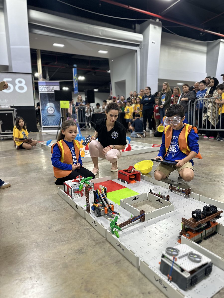 MDCPS’ Robotics Leaders tweet media