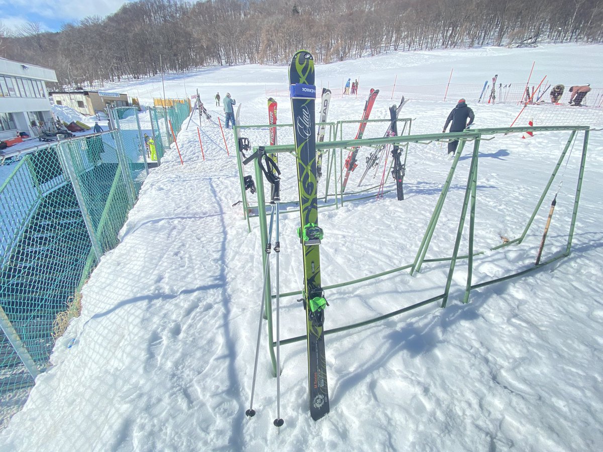 ski3213's tweet photo. 約20年選手ですが、何か？
(ビンディング交換済み。)

#藻岩山スキー場 https://t.co/A13gZ9dxdl