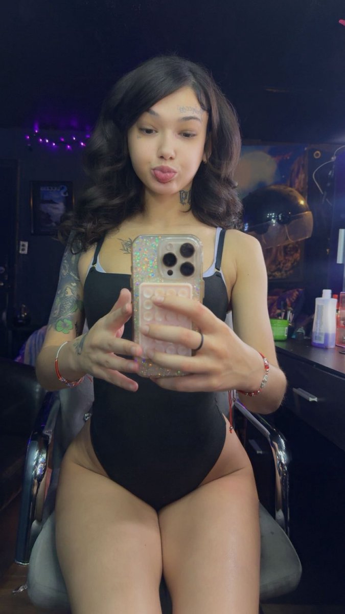 pfallysky's tweet photo. 💜☔️ https://t.co/gnlvWrwFta