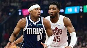 msdhindsa09's tweet photo. 🏀 Cavs at Mavs — Open Game Thread🔥👀
#Cavs #Mavs #NBA #ClevelandCavaliers #DallasMavericks #NBAGame #Basketball #GameThread https://t.co/JBrHJPb0gg