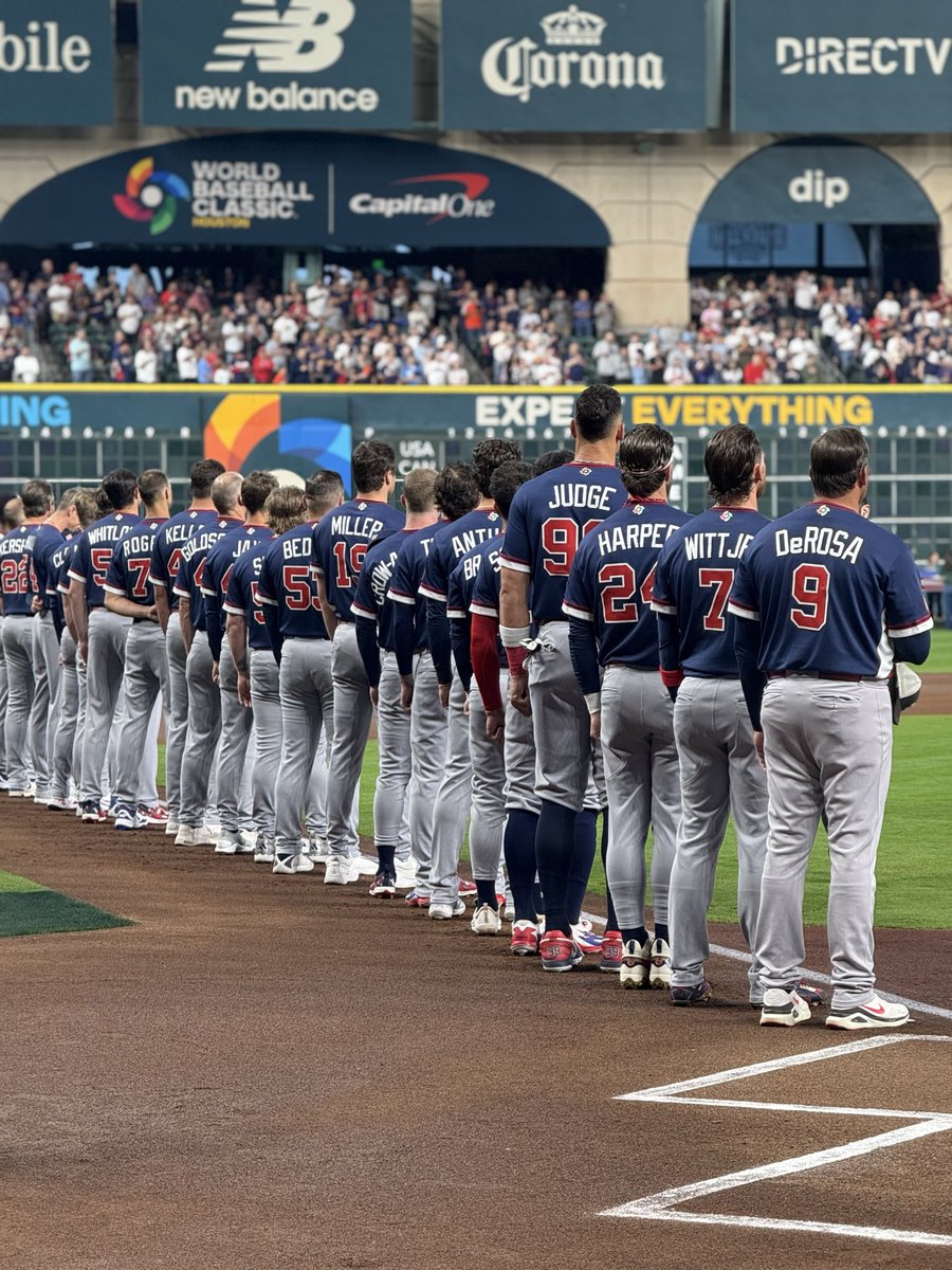 FOX Sports: MLB tweet media