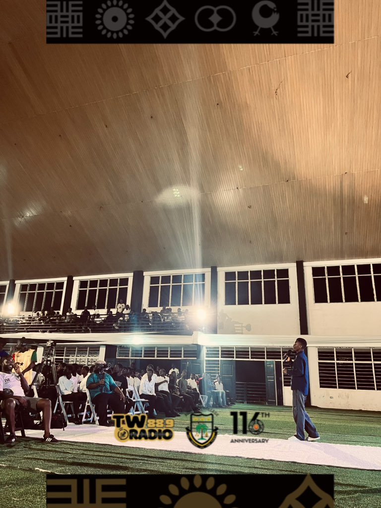 twradio889's tweet photo. 📸: Scenes from the Santa 2001 Comedy Night as part of activities marking the 116th Anniversary of Adisadel College.
#Santa01 | #Adisadel116 | #TWRadio | #GhanaMonth https://t.co/Hiy9SyGoFI