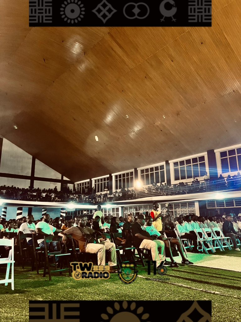 twradio889's tweet photo. 📸: Scenes from the Santa 2001 Comedy Night as part of activities marking the 116th Anniversary of Adisadel College.
#Santa01 | #Adisadel116 | #TWRadio | #GhanaMonth https://t.co/Hiy9SyGoFI