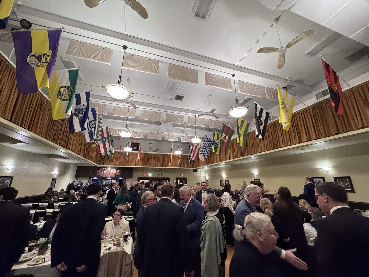 Joe Burns tweet media