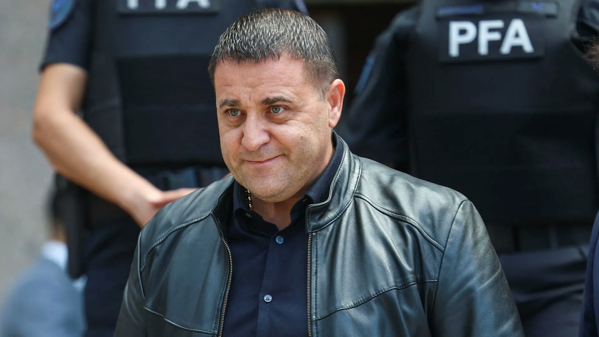 PABLO TOVIGGINO 
Debe estar preso de manera urgente.
Da RT para que se etere la justicia.