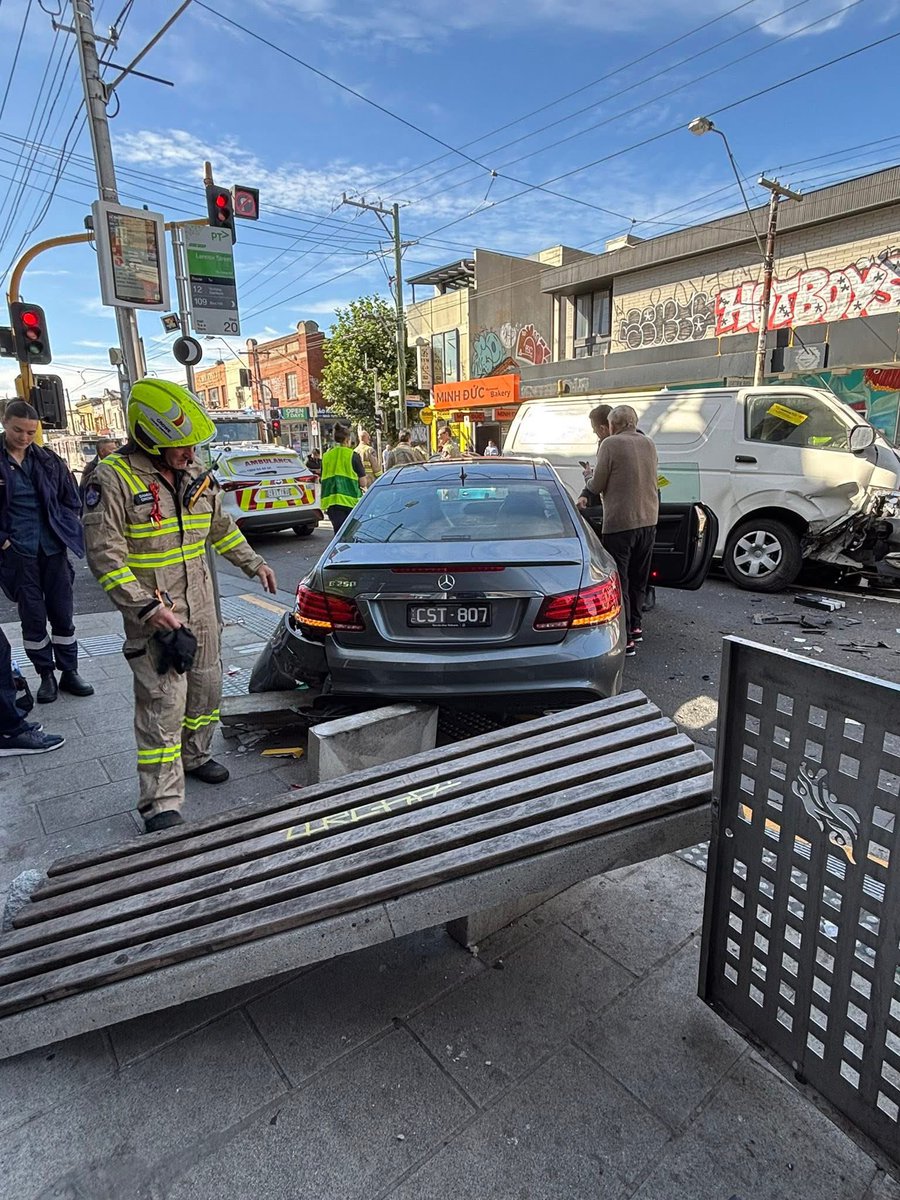 Hipstergeddon tweet media