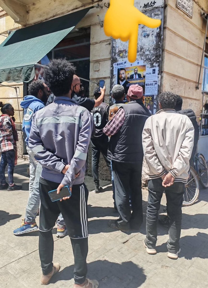 Afiye1952's tweet photo. Servant of the dictatorship of Eritrea.  Here is what he intended to say about Prime Minister @AbiyAhmedAli.
#EBRF #TransnationalRepression #Eritrea #NoMorePFDJTerror @BeyeneGerezghe1
@CmaDawit @BereketKahsai1
@EGerasouli35992 @DaeronaC @BradSherman @AbiyAhmedAli
@darrell @KjetilTronvoll @TiborPNagyJr @absnowx
@martinplaut @mrubin1971
@SenateForeign @washingtonpost
@senatorscarr @SenAdamSchiff
@SenatorDurbin