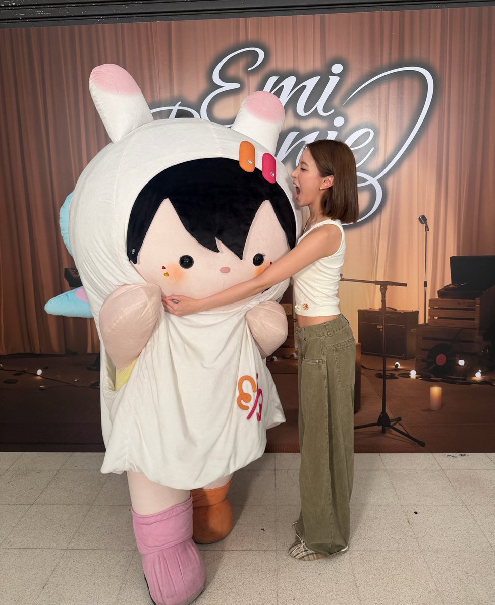 <a href="/any_GMMTV/">ANY</a> แฮปปี้เบิ้ดเดคับอ้วม โตเป็นสาวแย้ววว ยังจุ๊บได้เหมือนเดิมม้ายเนี่ย พี่จญขอให้เอนี่มีความสุขที่ฉุดในโลกกก ได้รับความรักเย้อๆเลยน้า พี่จญคิดถึมหนูมากเยย อยากฟัด!!!