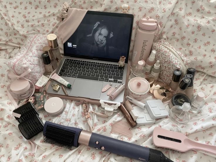 𝘮𝘪𝘺𝘶 ♡ (@miyuccat) on Twitter photo 