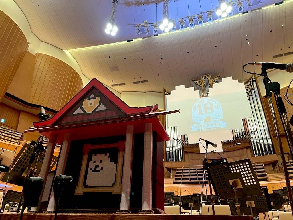 UNDERTALE10Con's tweet photo. 🎻#UNDERTALE10周年記念コンサート

本日は札幌公演2日目☃️🎹🎶

Aプログラム／Bプログラムともに
会場での当日券販売予定もございます🎫‼️

皆様のご来場、心よりお待ちしております🐶❄️✨

▼札幌公演の詳細はこちら
https://t.co/fDrRlXOVym https://t.co/Uvl13QJh6C