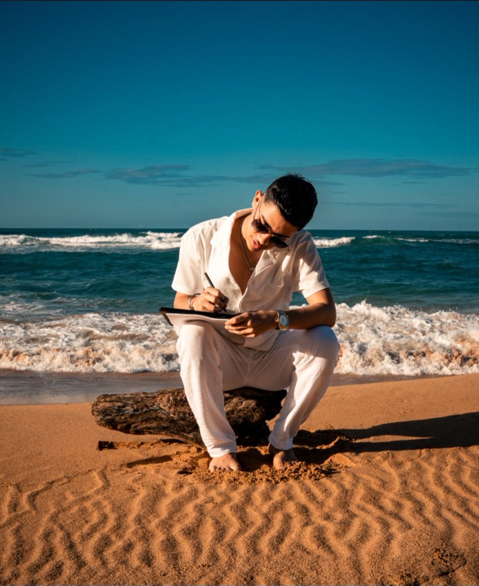 El salsero puertorriqueño Luis Vázquez presenta su nuevo tema “Soy Tuyo”
<a href="/Oneononepr/">One On One PR</a>