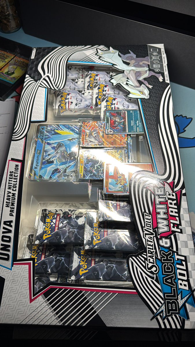 TeamPokeColors tweet media