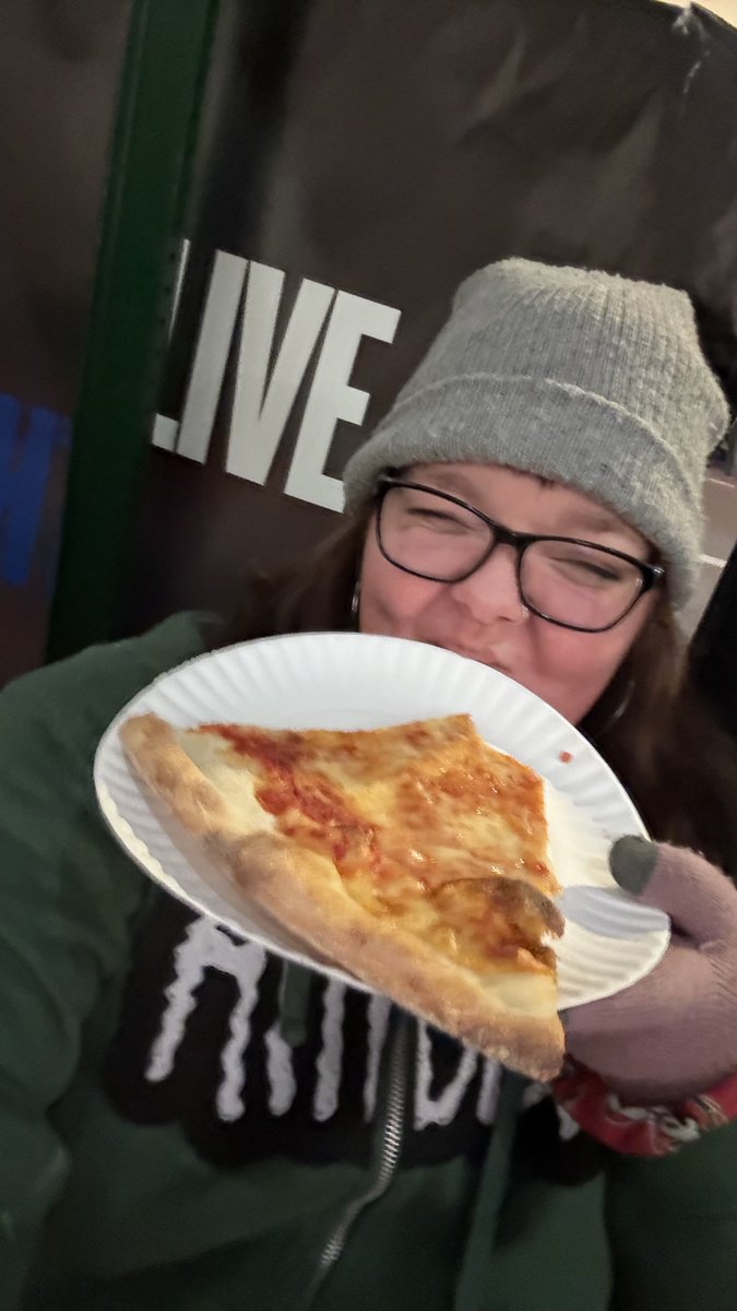 erin🪩 tweet media