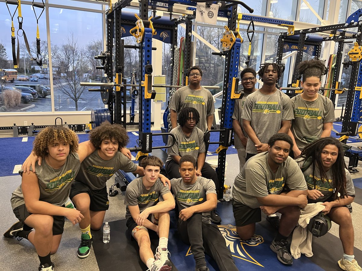 HamdenFB tweet media