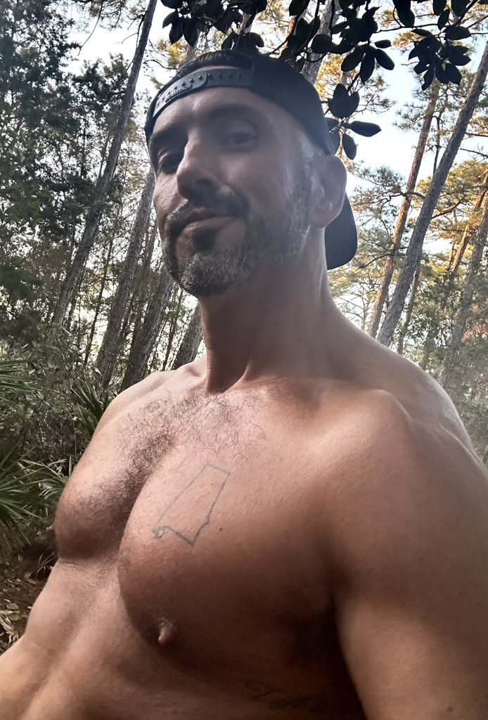 Brian Clowdus tweet media