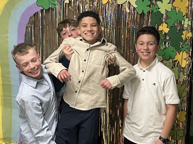 DLBeckwithMS's tweet photo. The Pot of Gold Dance was awesome! Students enjoyed a night full of dancing and great times with friends. A special thank you to the PTSA for making this event possible! Everyone had a blast! https://t.co/1TfjnE4Thz