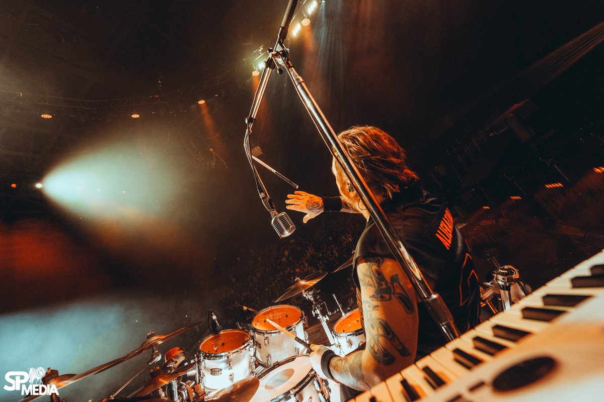 Three Days Grace tweet media