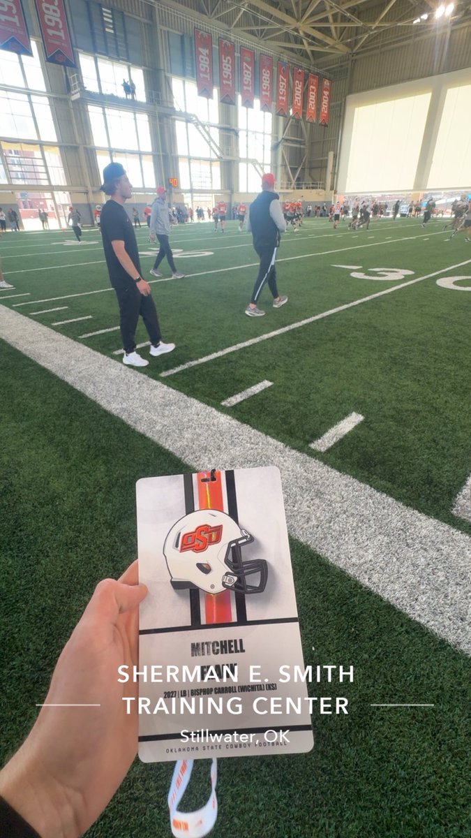 Mitchell_2027's tweet photo. Thank you @AndrewLee_CFB for the invite to watch and visit @CowboyFB #GOPOKES
@CoachSkyCassity @COACHRJOHNSON1 
@LBBrockermeyer 
@BCCHS_Football 
@PIAthletes 
@ElevateRecruits 
@jeremycrabtree https://t.co/4Zm85lxAvY