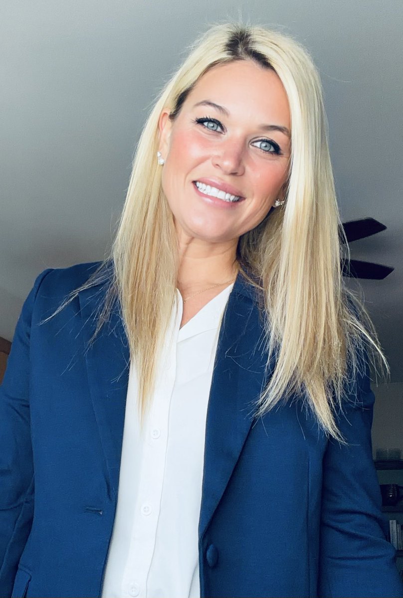 Laura Williams ✨ tweet media