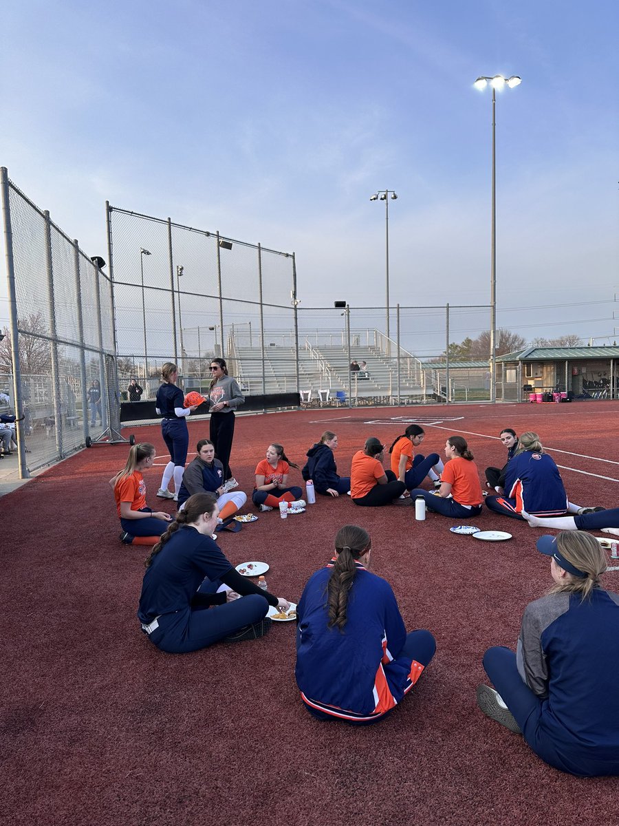 Olathe East Softball tweet media