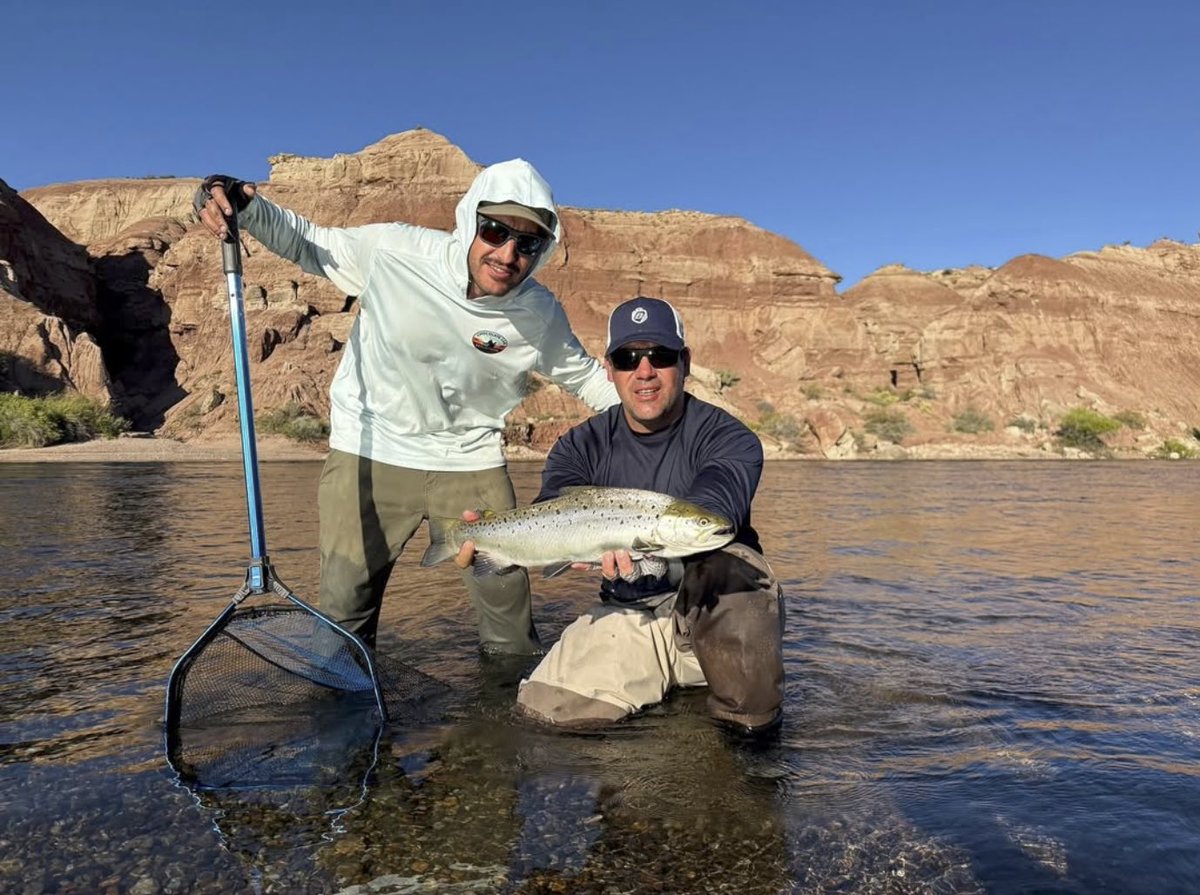 limayriverranch's tweet photo. One of the most picturesque spots on the Limay is also where anglers can find a good number of exceptional browns. Helps make for a great photo!

#flyfishing #flyfish #limayriver #patagoniaflyfishing https://t.co/lyElvoRsnT