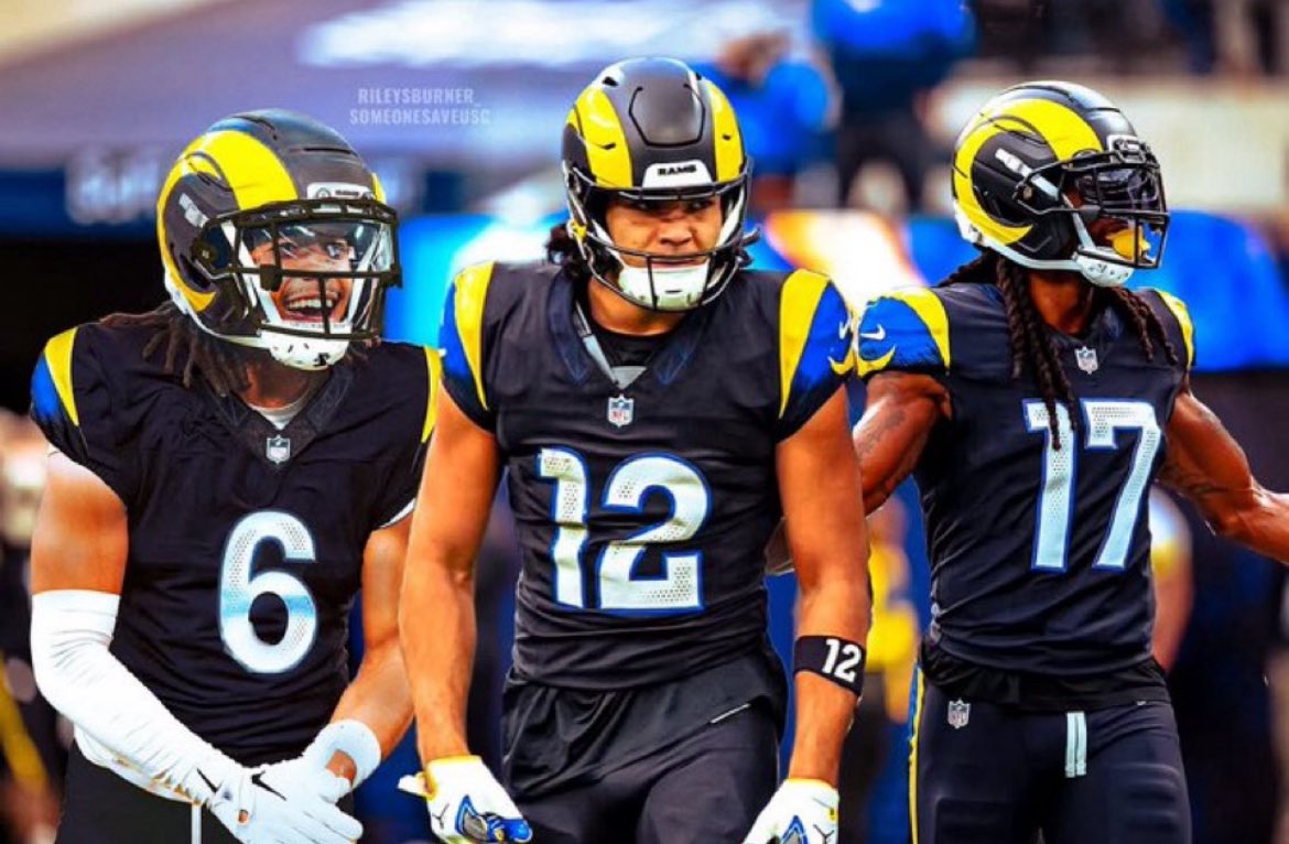 hey there tweet media