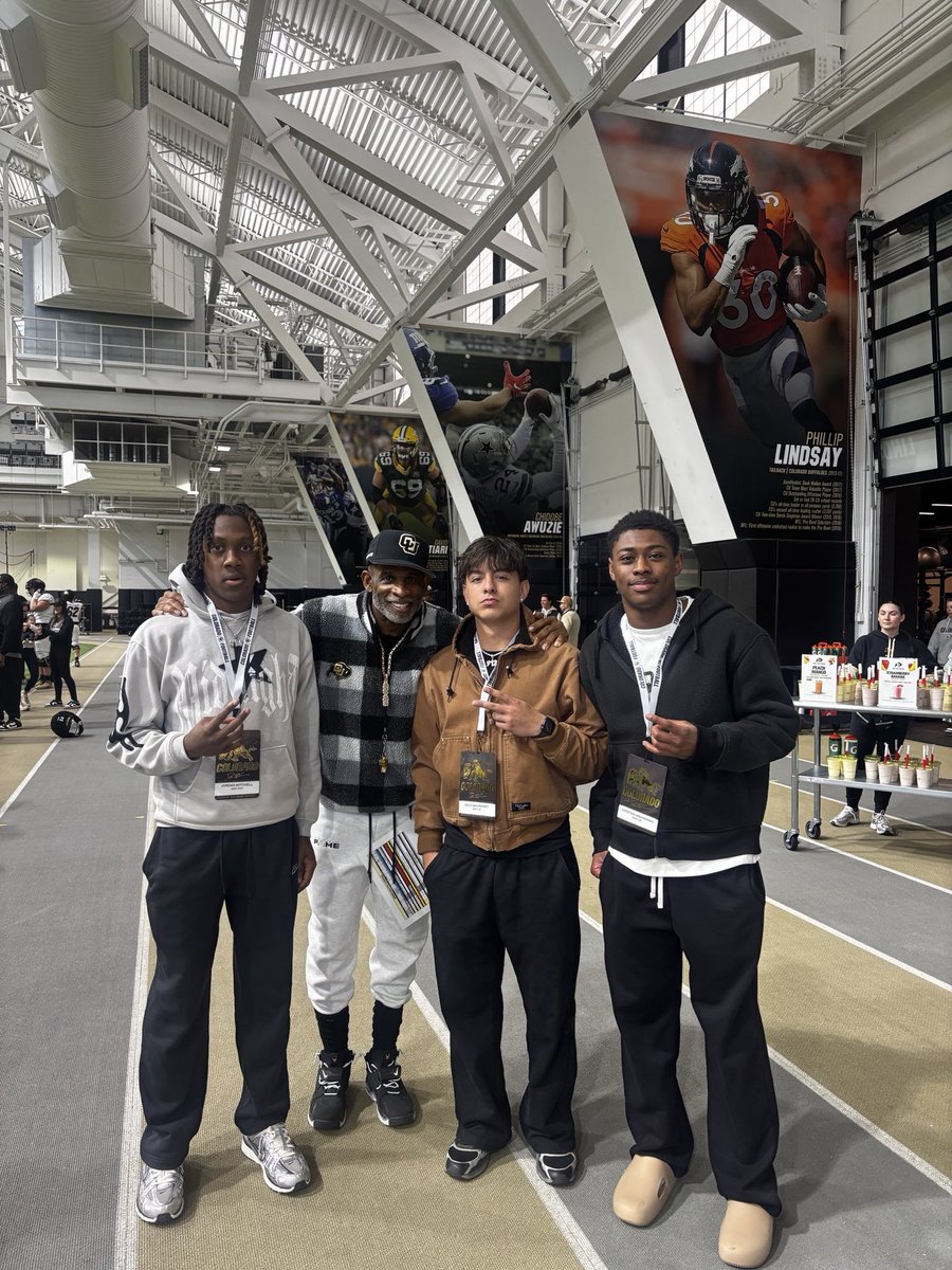nicomavromat's tweet image. Blessed to have the opportunity to visit Colorado this morning! Great environment and energy. #Gobuffs 🦬🦬🦬 @shadrich80 @DeionSanders @CoachJoc4 @coachchaney96 @CUFBRecruit @CUBuffsFootball @SixZeroAcademy @TeamFullGorilla