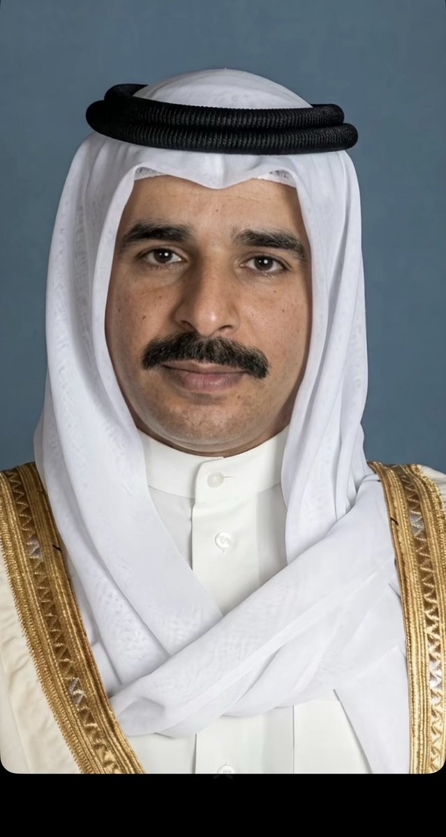 🇧🇭
حي عينك جعلنا نفداك 🤍

#ملك_مملكة_البحرين 
#المعظم