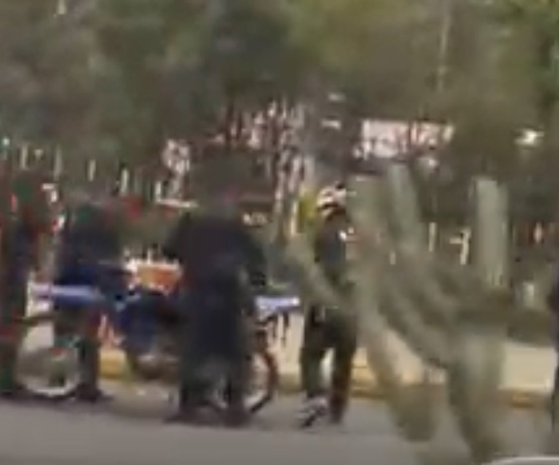 FabiAzzv's tweet photo. @PabloVazC  esto es posible secretario. Alcaldía tláhuac av la turba frente al bosque de tláhuac https://t.co/r1HiPiPCzI