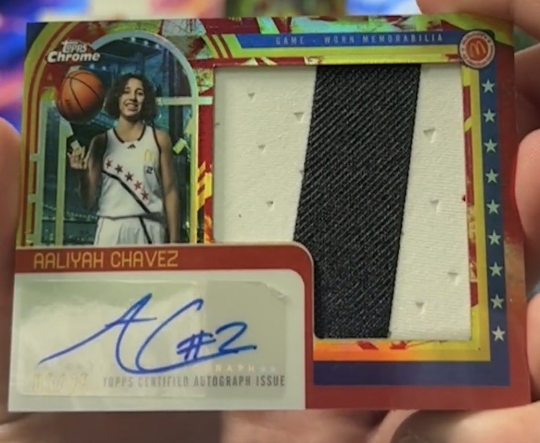 SlimNagy21's tweet photo. @Topps The corner of the auto is peeling a little but sheesh😮‍💨😮‍💨😮‍💨 https://t.co/uNu9ArmdJs