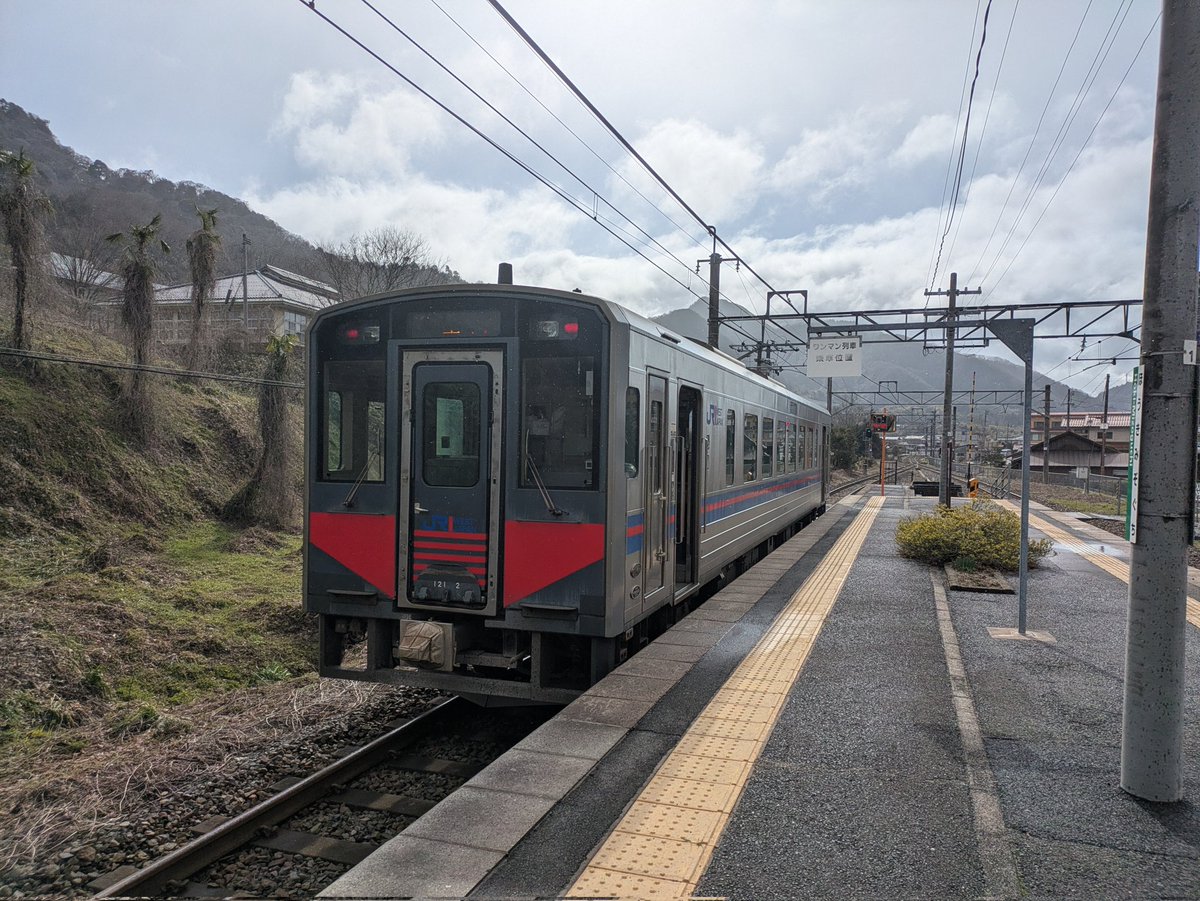 kaitakuRC's tweet photo. 変わらない伯備線の日常 https://t.co/jPFUvtBaNJ