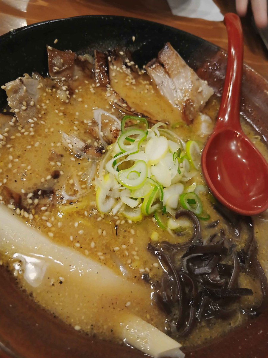 ra_men49's tweet photo. 全然更新できてなかったけど、実は先月北海道旅行いってラーメンなど食べておりました✌️ https://t.co/IhRhxgkFN1