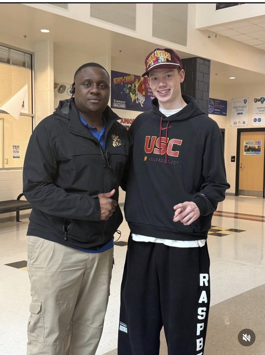 Mrtavarescooper's tweet image. My guy @rcornish21 came through! What’s understood don’t need to be explained! Thank you bro! @_Boogieupnext ready to work