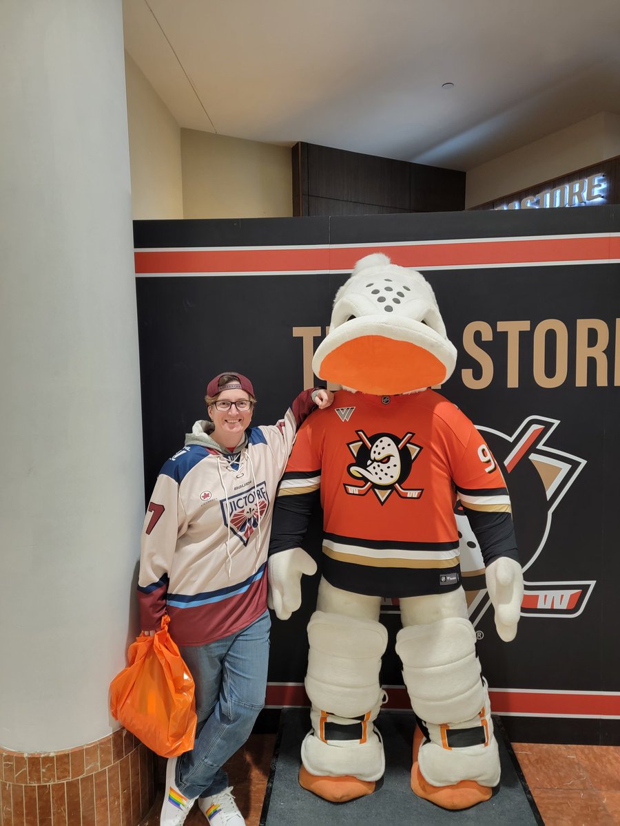 Amy Parulis tweet media