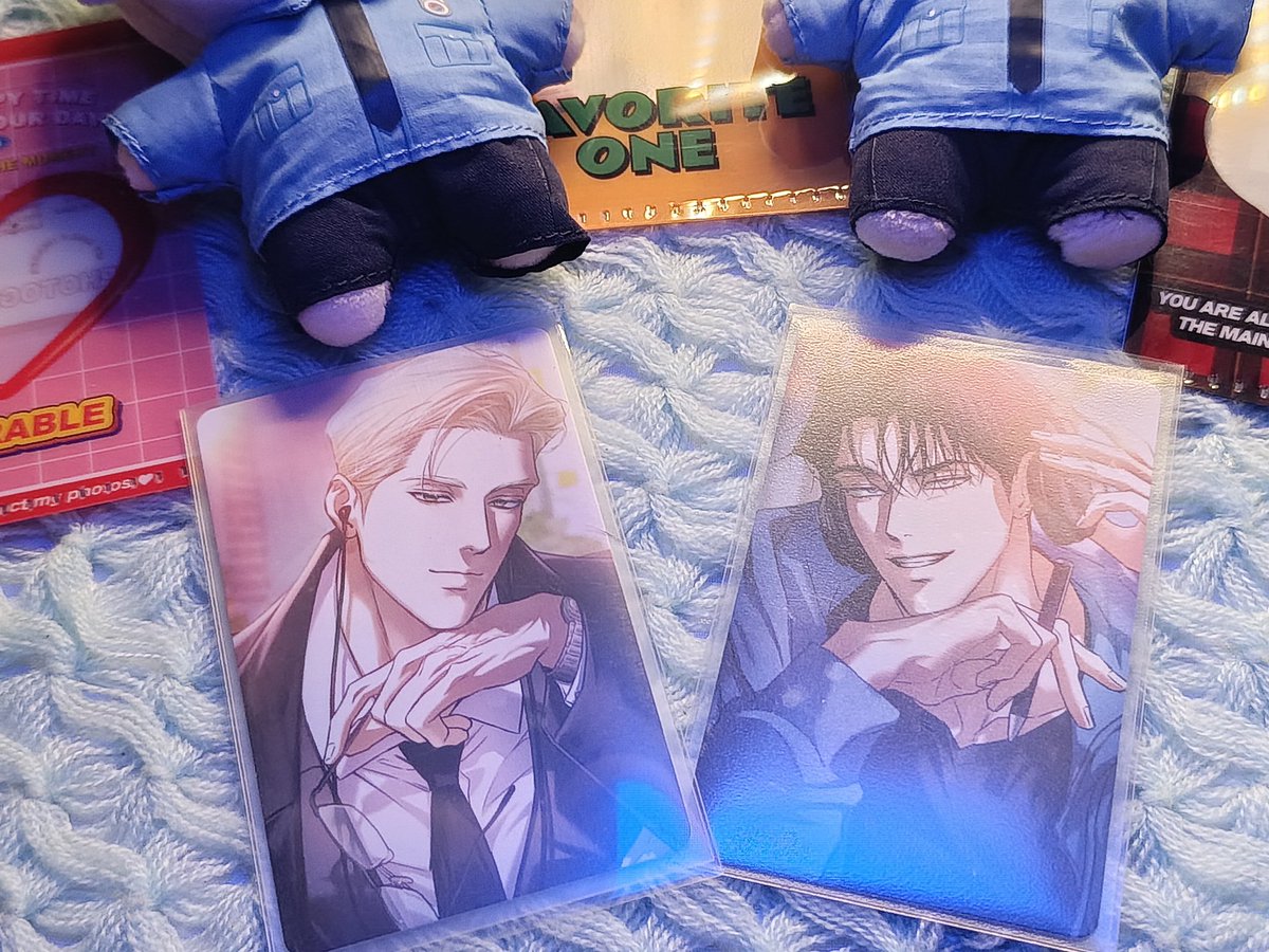 Nari_Hart's tweet photo. Finally they’re here!  My Flashlight dolls from Lezhin arrived. They’ re even cuter in person Next mission dress them up once I have money again Soon babies soon!! 
Thank you so much Mima @peachiseon for helping me bring them home! 🥹💙✨

#플래시라이트 #flashlight https://t.co/oeB7GcrZY0