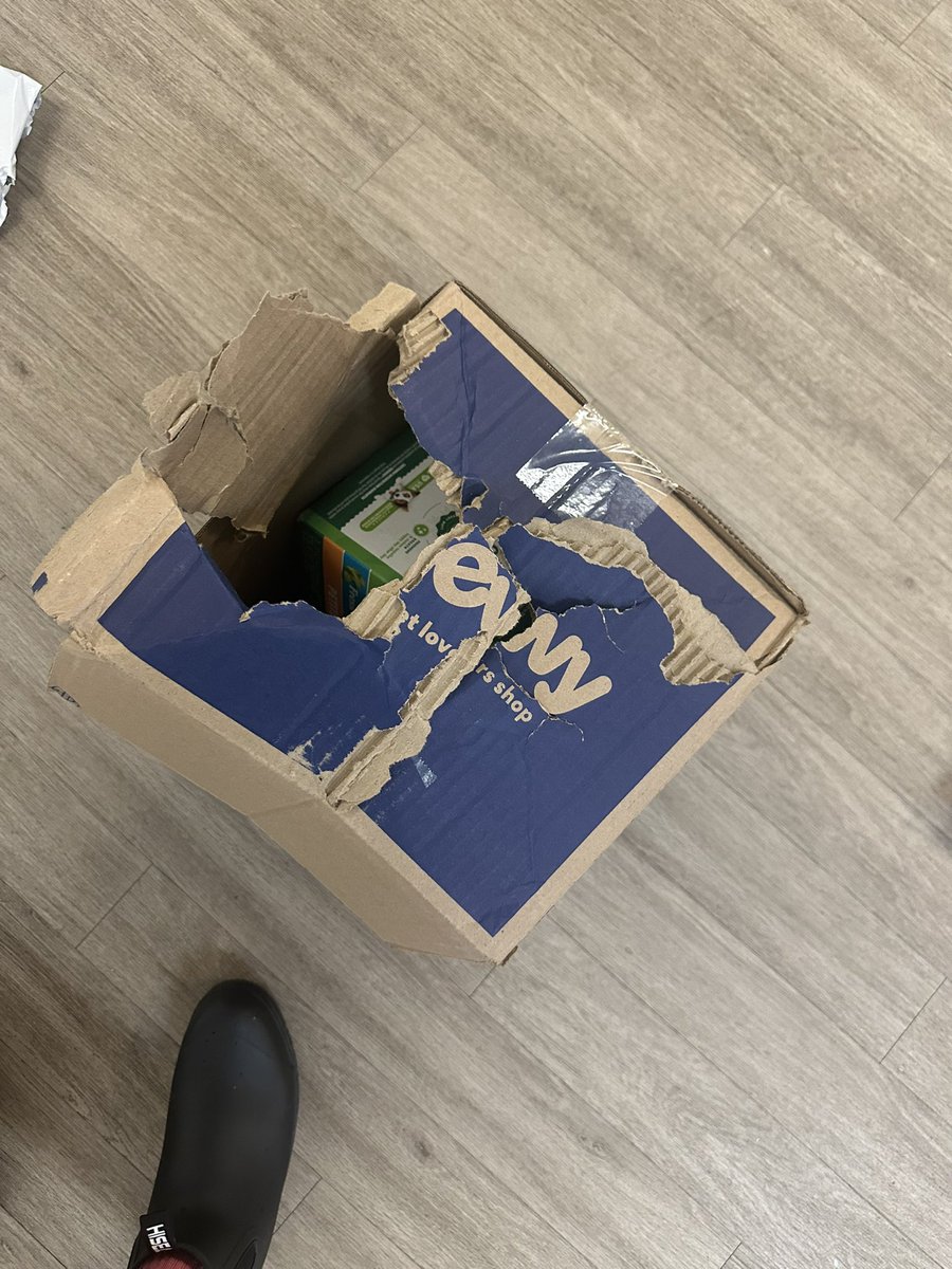 Auntie Collins | Sundays on Fightful Overbooked tweet media