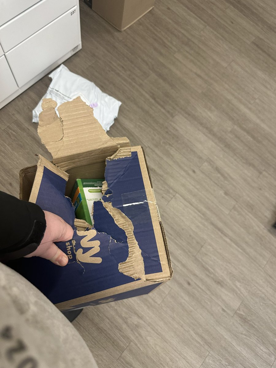 Auntie Collins | Sundays on Fightful Overbooked tweet media