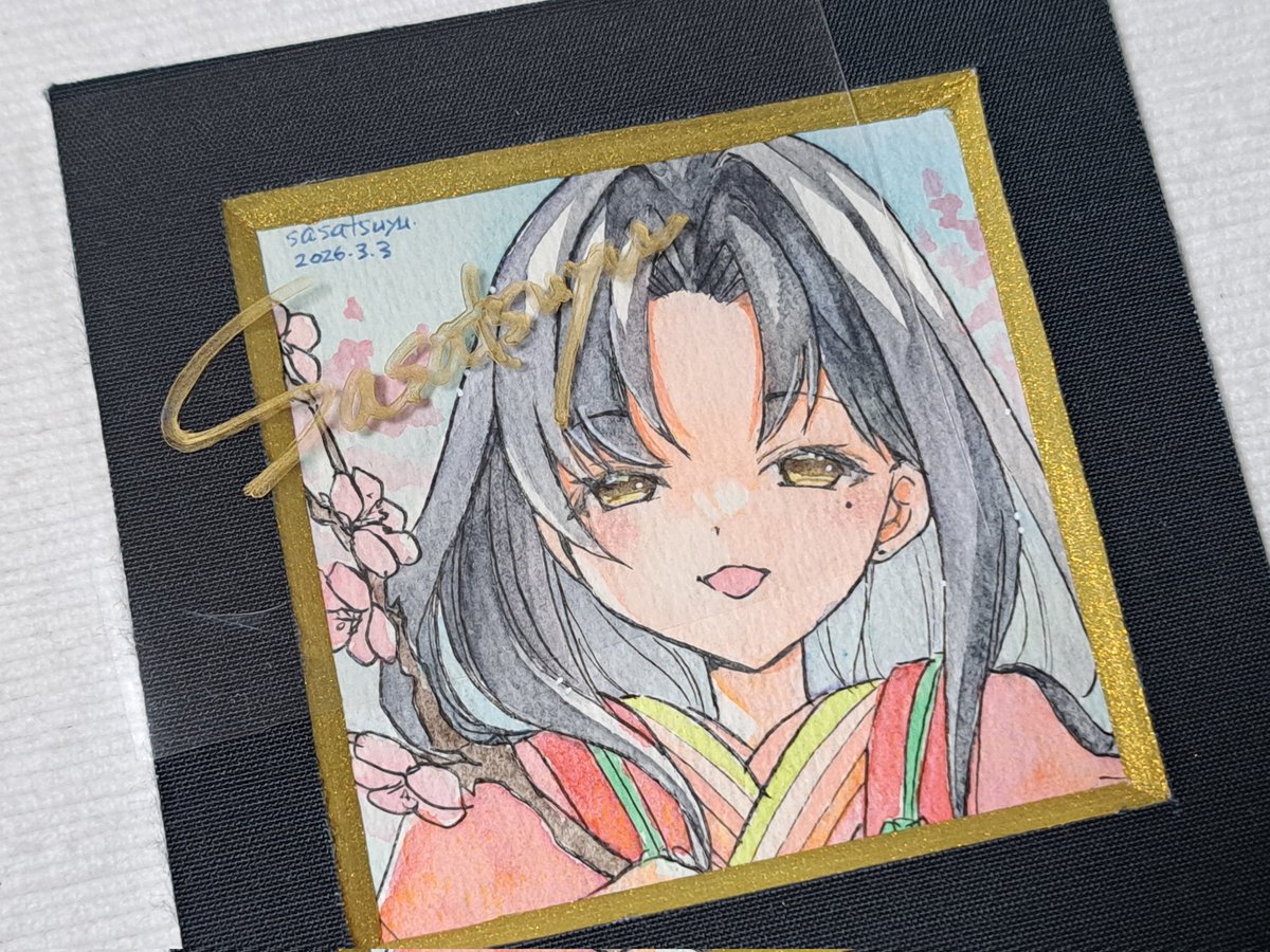 #アナログイラスト展 あと2日。慌ただしすぎてろくに企画参加できませんでしたがなんとか滑り込ませたお土産ドローイングたちも見てってくださいね。ブラックライトも当てて見てね🔦 