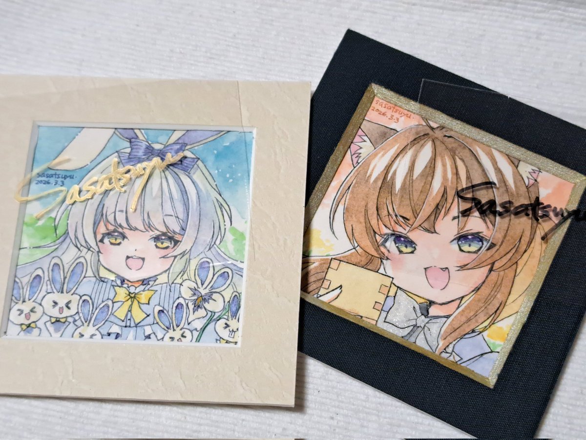 #アナログイラスト展 あと2日。慌ただしすぎてろくに企画参加できませんでしたがなんとか滑り込ませたお土産ドローイングたちも見てってくださいね。ブラックライトも当てて見てね🔦 