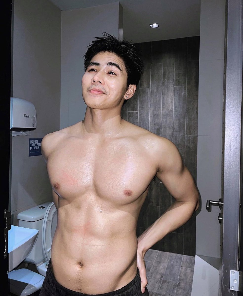 FAPlugzaa tweet media