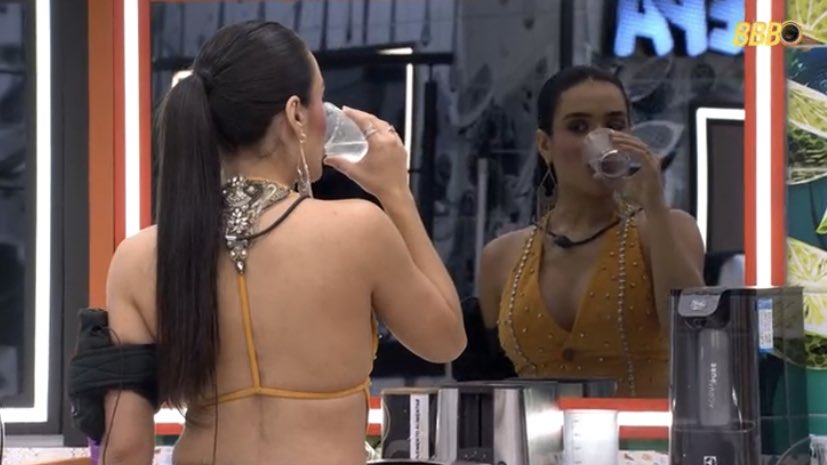 jordana agradecendo a produção e falando que tá se sentindo maravilhosa pra afrontar a mimada da ana paula