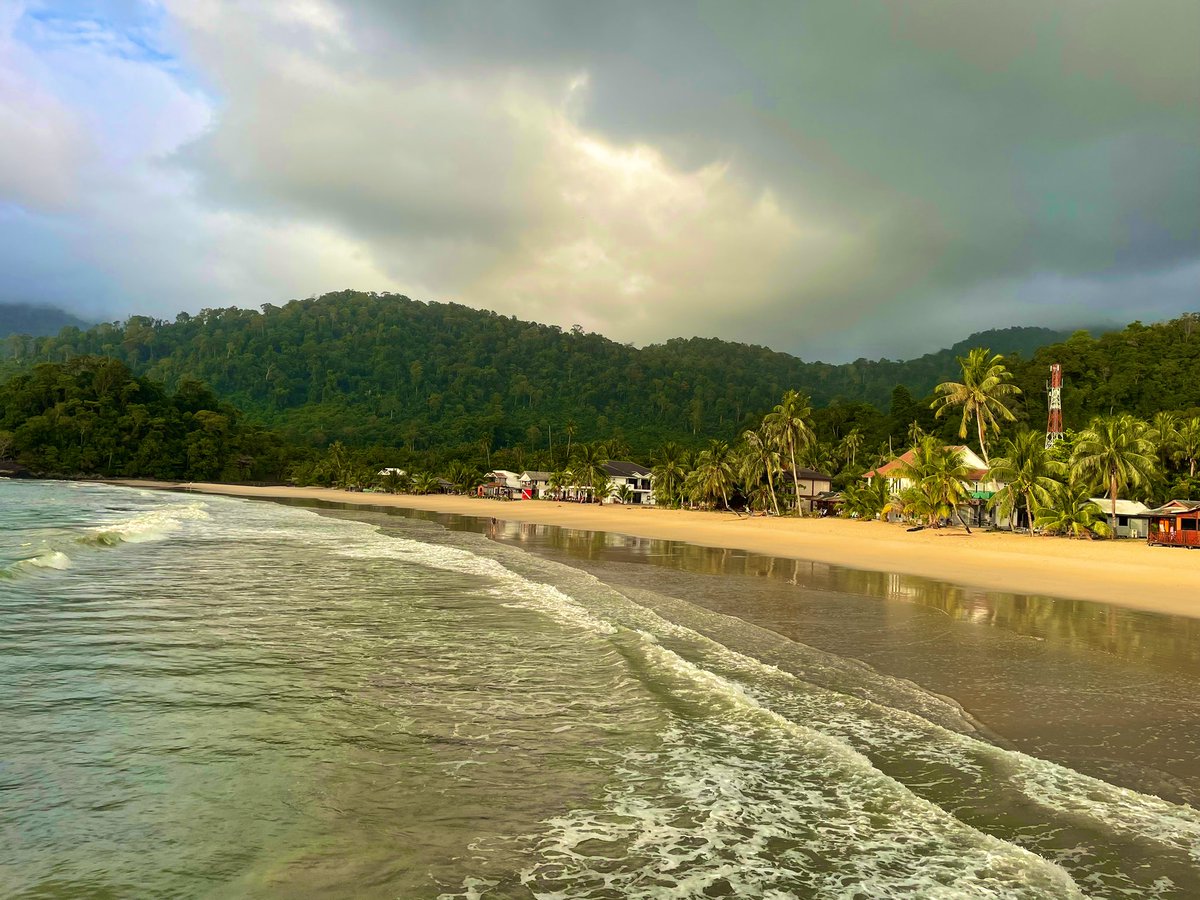 TaraTeacher1's tweet image. A final farewell to a beautiful island. Tioman, you were the best first SG residential #teacher #residential #tiomanisland #malaysia